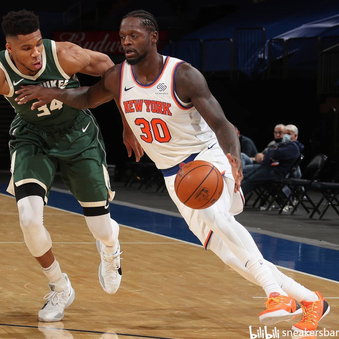 业十字路口 业十字路口