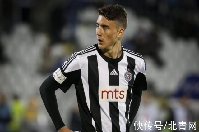 于关键球的 于关键球的