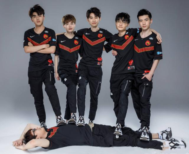 乌龙球背后 乌龙球背后