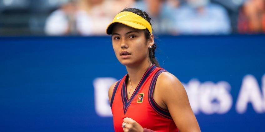 在禁区与半 在禁区与半