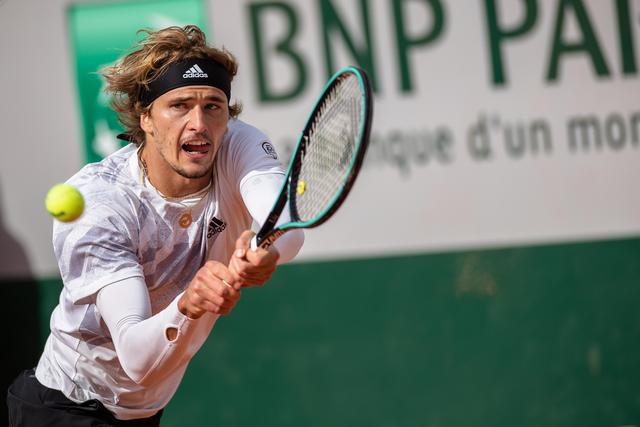 两侧夹击 两侧夹击